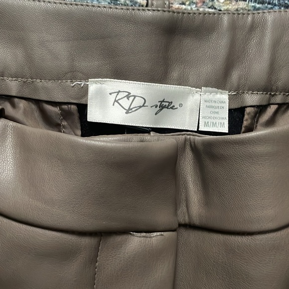 RD STYLE Wide Leg Vegan Leather Trousers size medium, colour taupe - Picture 4 of 6